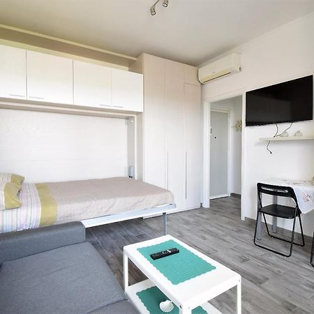 Monolocale Nuovissimo San Giuliano Milanese Apartment Luaran gambar